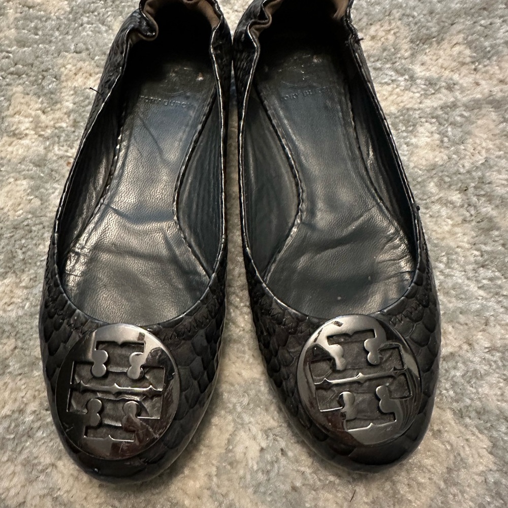 Tory Burch Black Textured Loafers